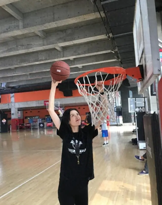 她的男朋友, 长腿让她吸